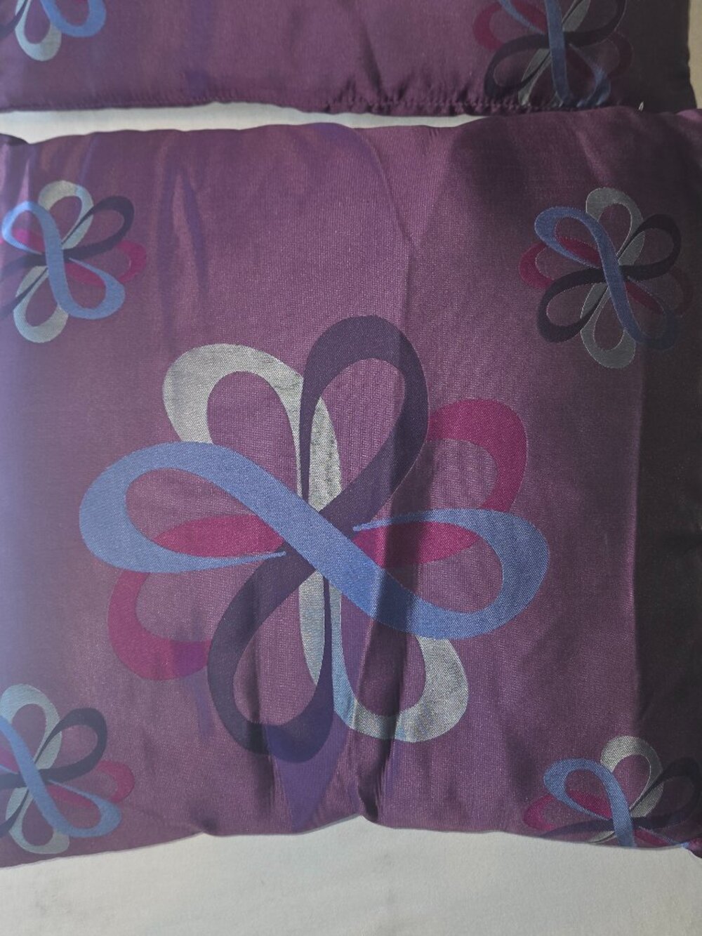 Avon purple infinity flower throw pillows pair 16x16 w/ inserts